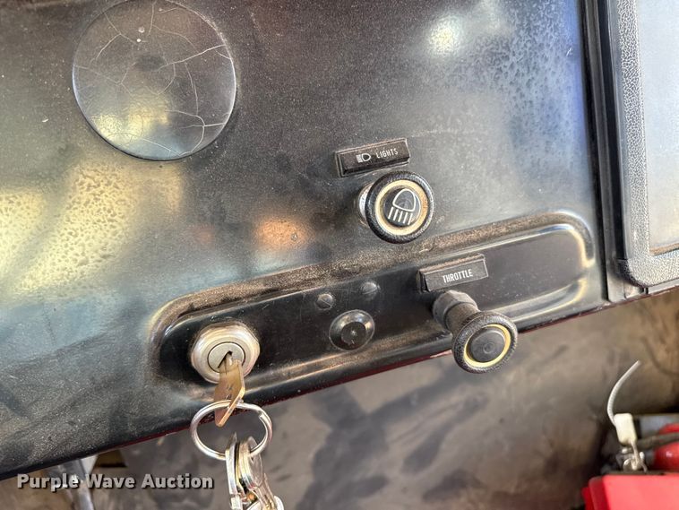 image for item EP0532 1989 International party bus