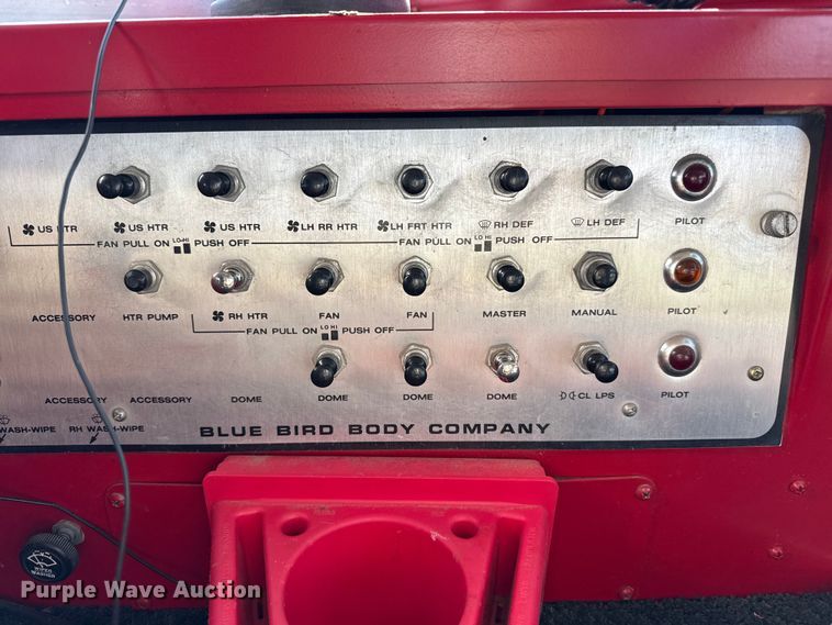 image for item EP0532 1989 International party bus