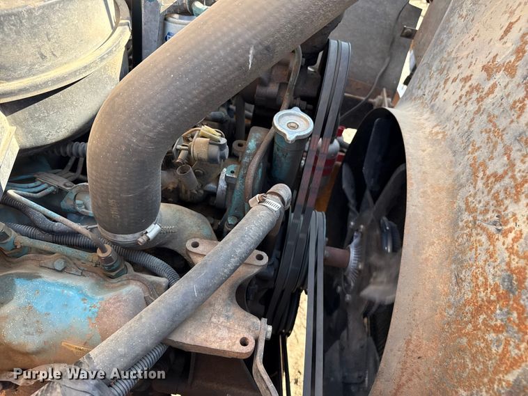 image for item EP0532 1989 International party bus