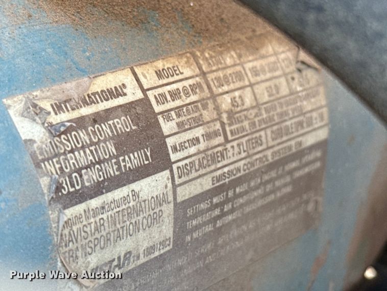 image for item EP0532 1989 International party bus