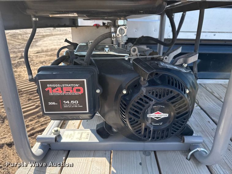 image for item EP0532 1989 International party bus