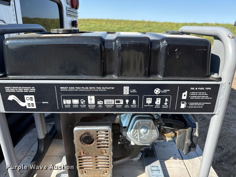 image for item EP0532 1989 International party bus