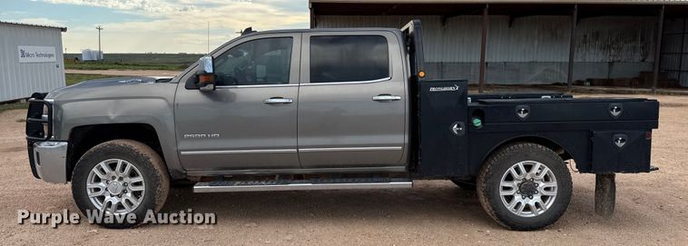 image for item EP0537 2017 Chevrolet Silverado 2500HD Crew Cab flatbed pickup truck