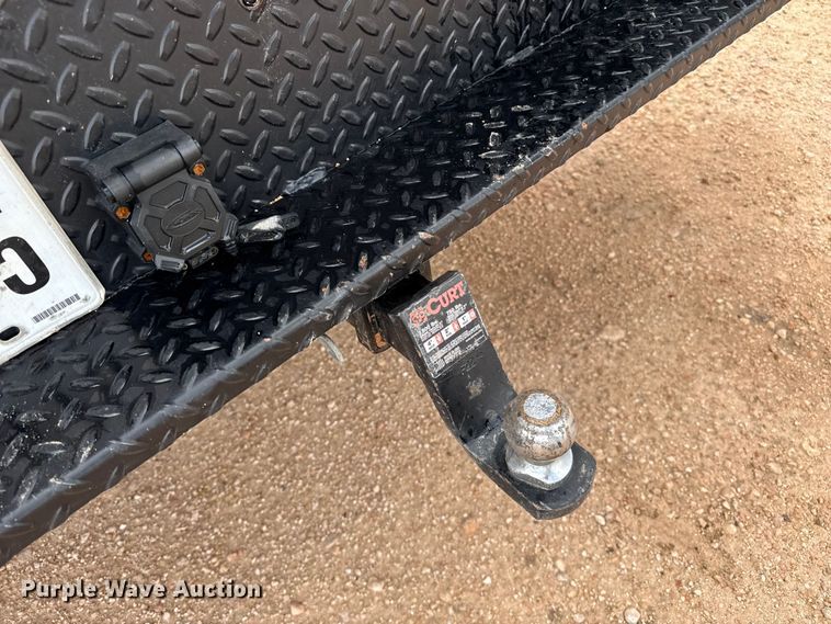 image for item EP0537 2017 Chevrolet Silverado 2500HD Crew Cab flatbed pickup truck