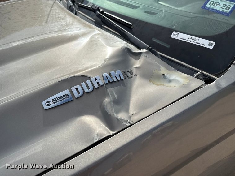 image for item EP0537 2017 Chevrolet Silverado 2500HD Crew Cab flatbed pickup truck