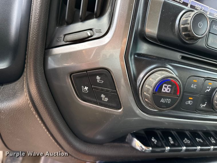 image for item EP0537 2017 Chevrolet Silverado 2500HD Crew Cab flatbed pickup truck