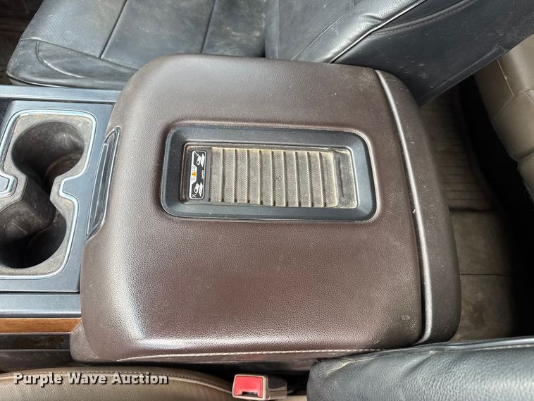 image for item EP0537 2017 Chevrolet Silverado 2500HD Crew Cab flatbed pickup truck