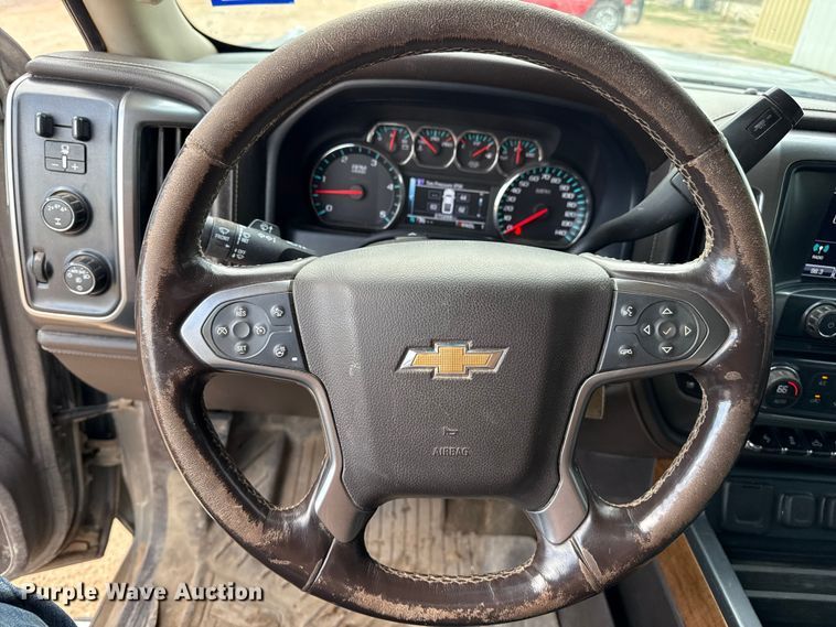 image for item EP0537 2017 Chevrolet Silverado 2500HD Crew Cab flatbed pickup truck