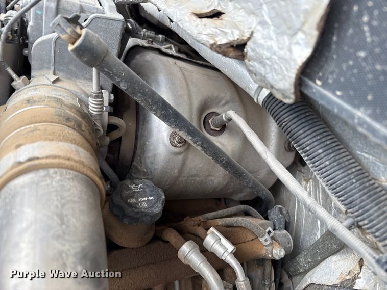 image for item EP0537 2017 Chevrolet Silverado 2500HD Crew Cab flatbed pickup truck