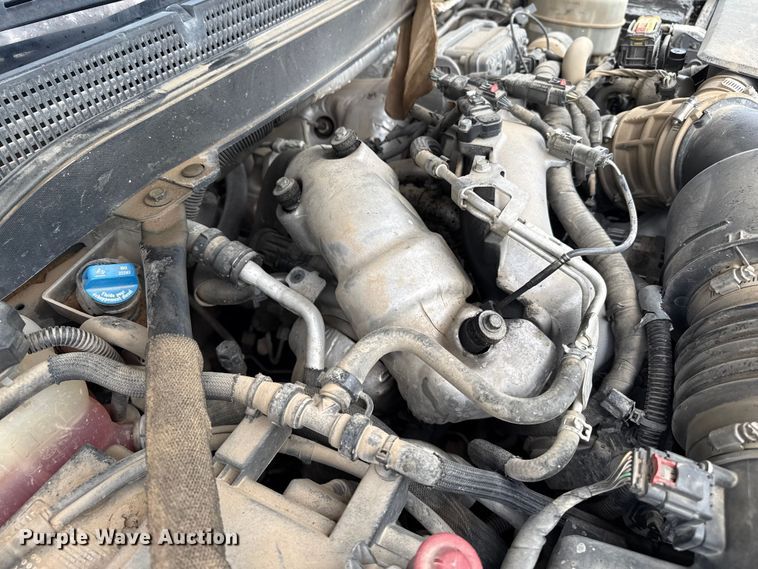 image for item EP0537 2017 Chevrolet Silverado 2500HD Crew Cab flatbed pickup truck