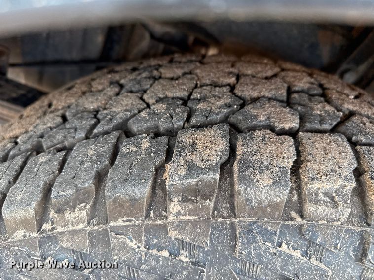 image for item EP0537 2017 Chevrolet Silverado 2500HD Crew Cab flatbed pickup truck