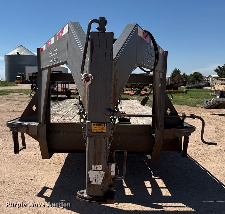 image for item EP0538 2008 Diamond C equipment trailer