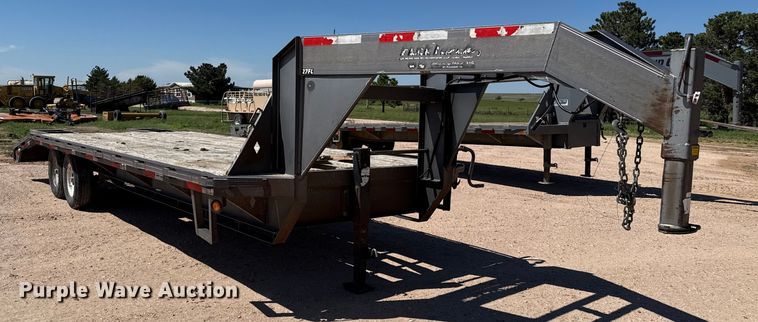 image for item EP0538 2008 Diamond C equipment trailer