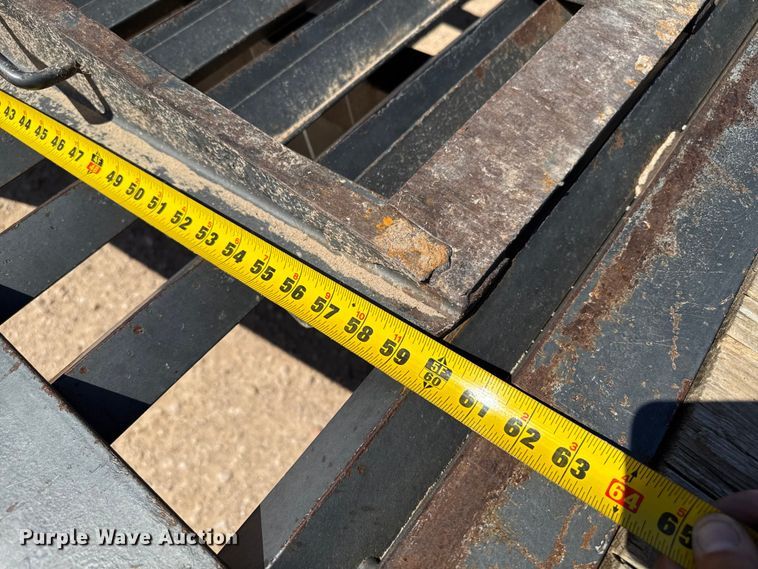 image for item EP0538 2008 Diamond C equipment trailer