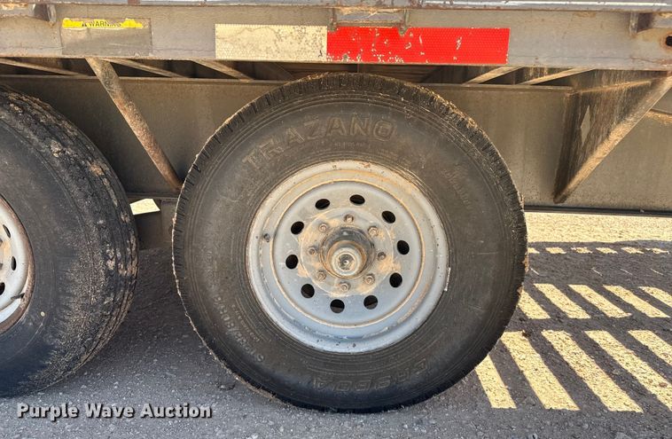 image for item EP0538 2008 Diamond C equipment trailer