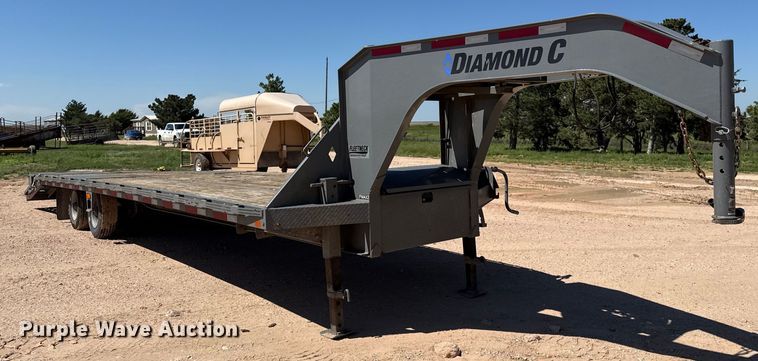 image for item EP0543 2021 Diamond C equipment trailer