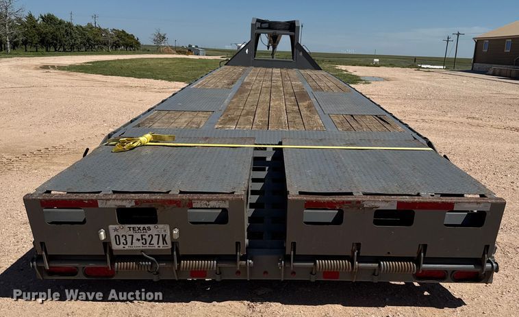 image for item EP0543 2021 Diamond C equipment trailer