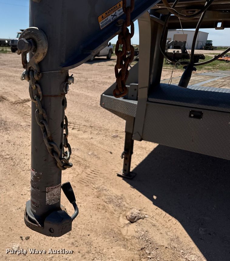 image for item EP0543 2021 Diamond C equipment trailer