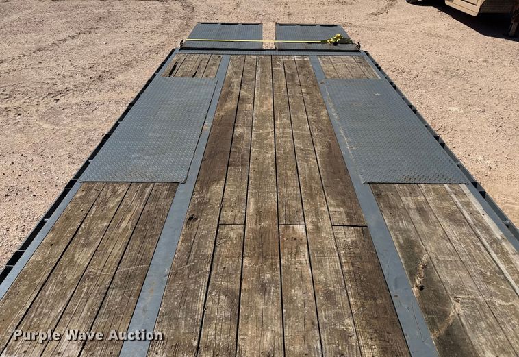 image for item EP0543 2021 Diamond C equipment trailer