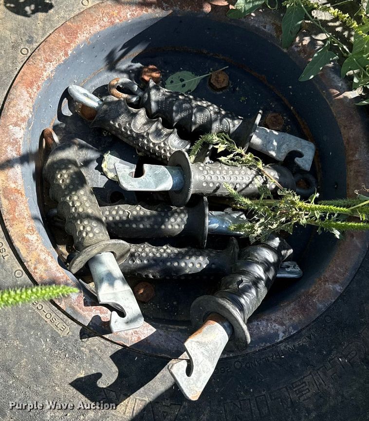 image for item EP0564 Fencing materials