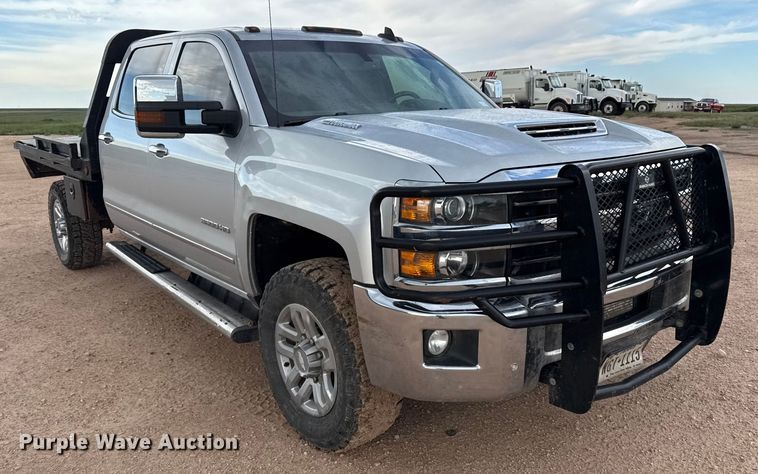 image for item EP0565 2018 Chevrolet Silverado 3500HD Crew Cab bale bed pickup truck