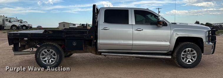 image for item EP0565 2018 Chevrolet Silverado 3500HD Crew Cab bale bed pickup truck