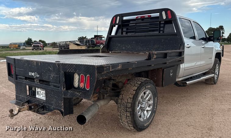 image for item EP0565 2018 Chevrolet Silverado 3500HD Crew Cab bale bed pickup truck