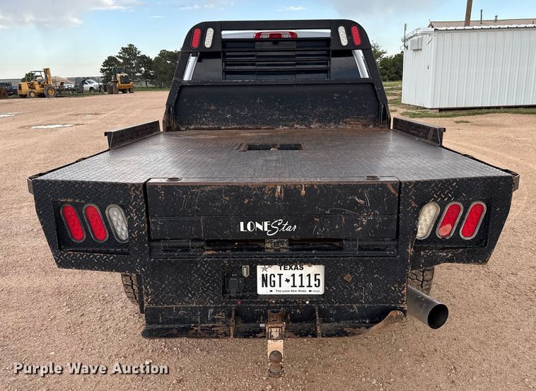 image for item EP0565 2018 Chevrolet Silverado 3500HD Crew Cab bale bed pickup truck