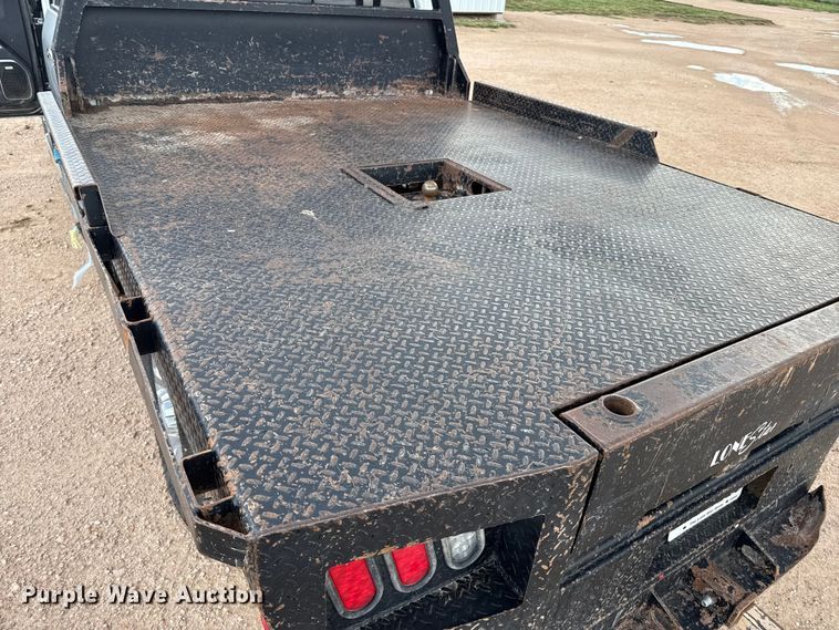 image for item EP0565 2018 Chevrolet Silverado 3500HD Crew Cab bale bed pickup truck