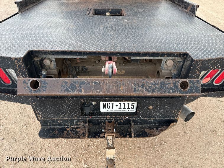 image for item EP0565 2018 Chevrolet Silverado 3500HD Crew Cab bale bed pickup truck