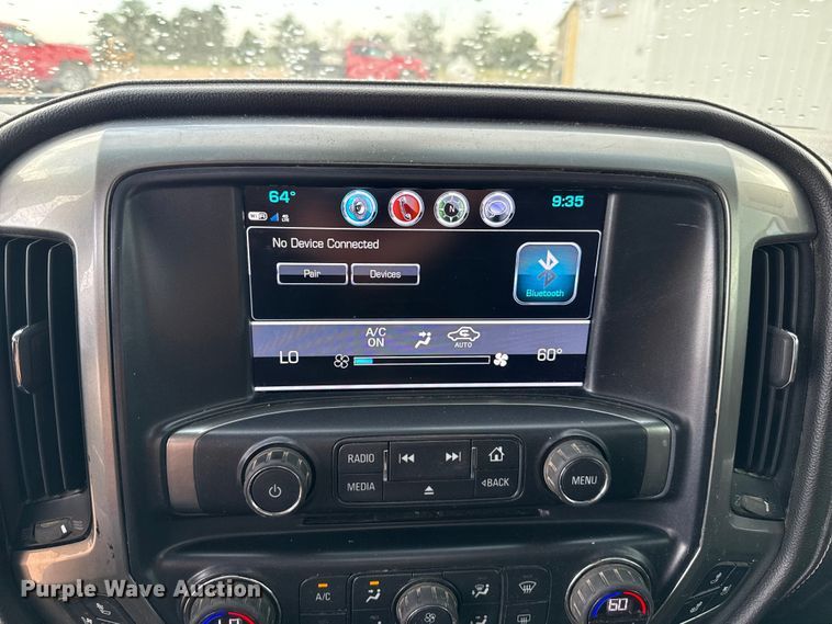 image for item EP0565 2018 Chevrolet Silverado 3500HD Crew Cab bale bed pickup truck