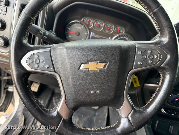 image for item EP0565 2018 Chevrolet Silverado 3500HD Crew Cab bale bed pickup truck