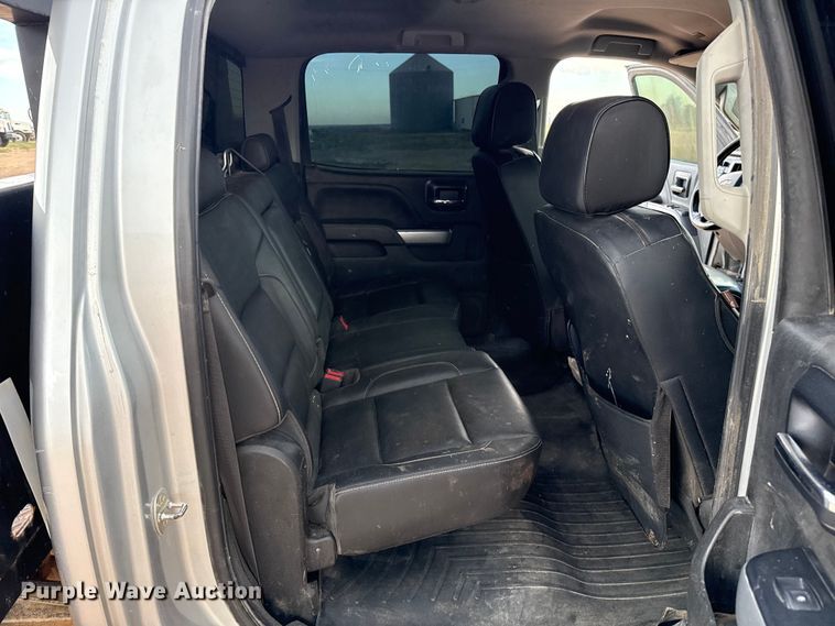 image for item EP0565 2018 Chevrolet Silverado 3500HD Crew Cab bale bed pickup truck