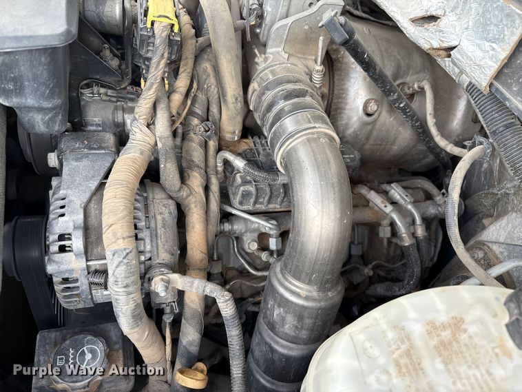 image for item EP0565 2018 Chevrolet Silverado 3500HD Crew Cab bale bed pickup truck