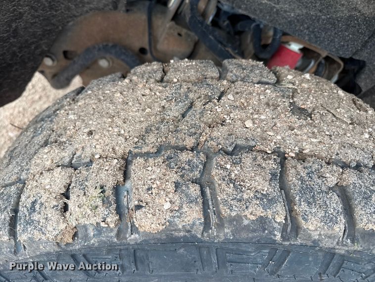 image for item EP0565 2018 Chevrolet Silverado 3500HD Crew Cab bale bed pickup truck