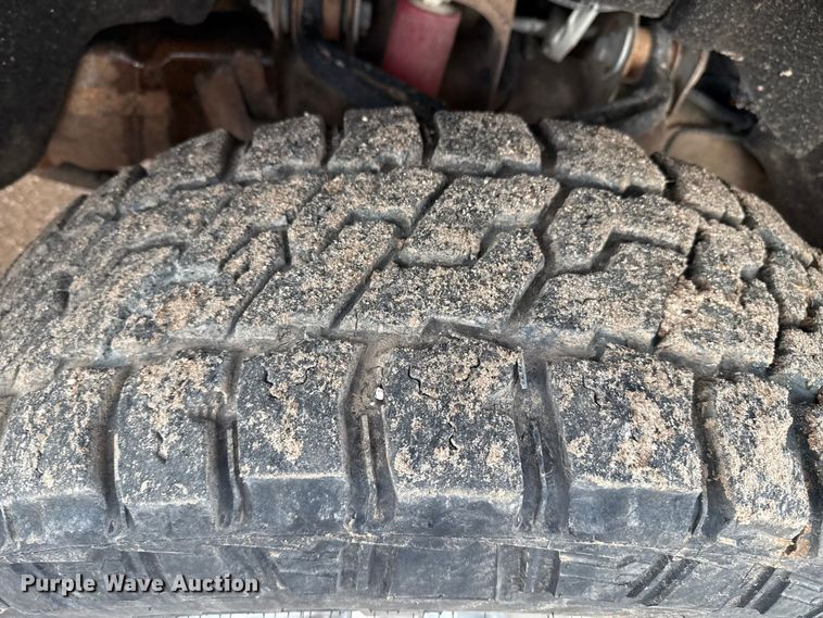 image for item EP0565 2018 Chevrolet Silverado 3500HD Crew Cab bale bed pickup truck