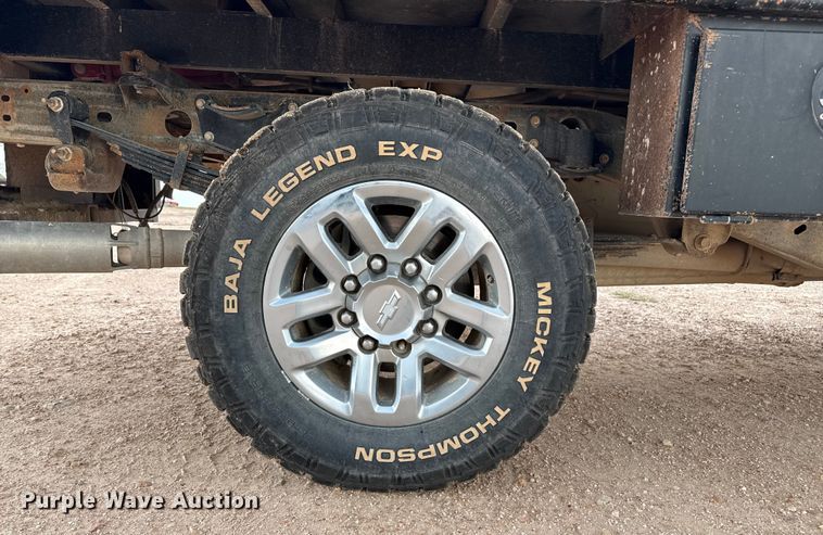 image for item EP0565 2018 Chevrolet Silverado 3500HD Crew Cab bale bed pickup truck