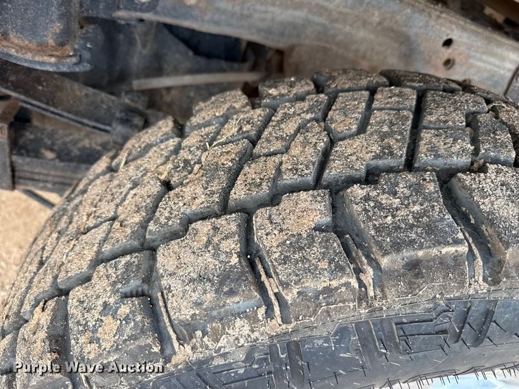 image for item EP0565 2018 Chevrolet Silverado 3500HD Crew Cab bale bed pickup truck