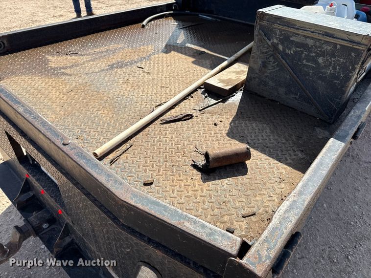 image for item EP0571 2015 Chevrolet Colorado Ext. Cab flatbed pickup truck