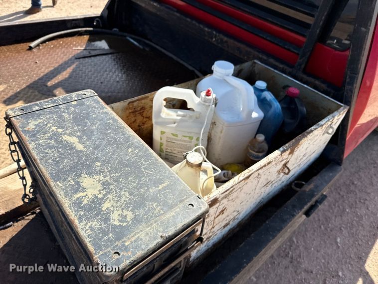 image for item EP0571 2015 Chevrolet Colorado Ext. Cab flatbed pickup truck