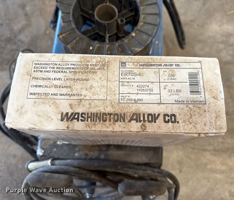 image for item EP0573 Miller Millermatic 252 welder