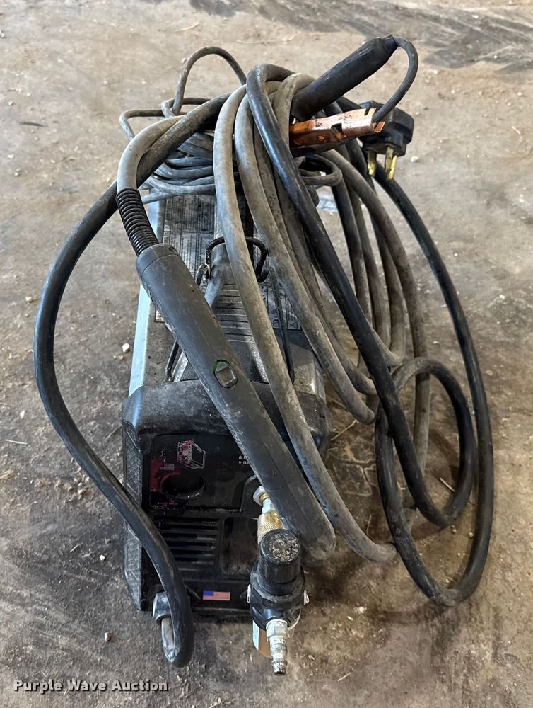 image for item EP0573 Miller Millermatic 252 welder