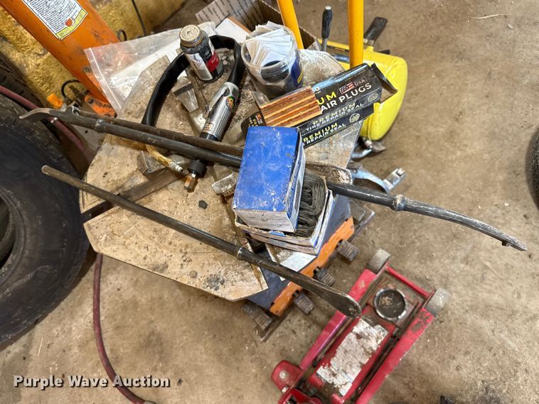 image for item EP0576 Tire repair equipment