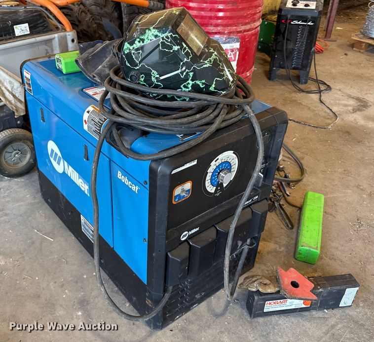 image for item EP0578 Miller Bobcat 230 welder