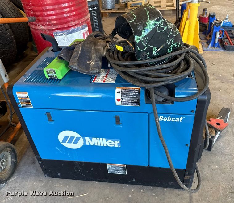 image for item EP0578 Miller Bobcat 230 welder