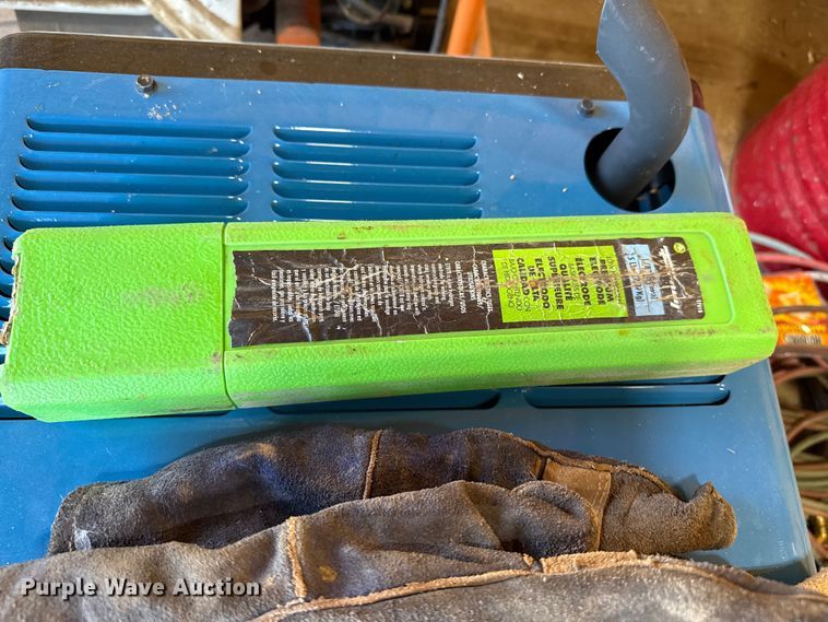 image for item EP0578 Miller Bobcat 230 welder