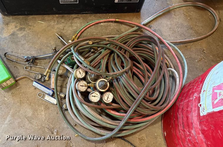 image for item EP0578 Miller Bobcat 230 welder