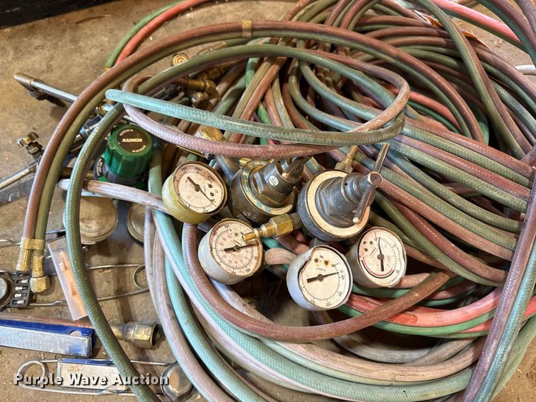 image for item EP0578 Miller Bobcat 230 welder