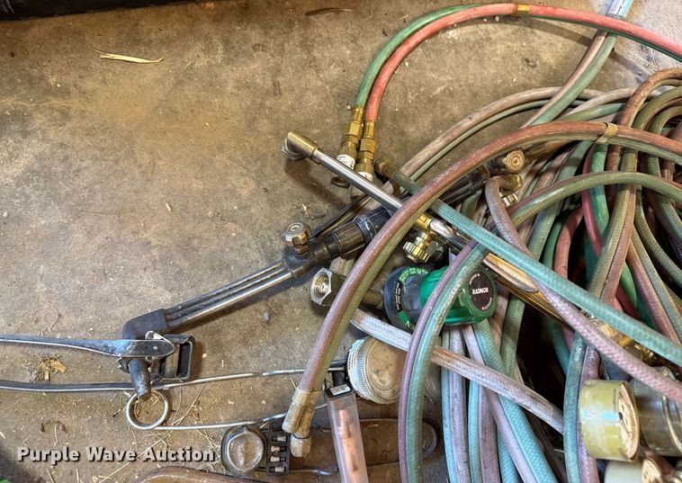 image for item EP0578 Miller Bobcat 230 welder