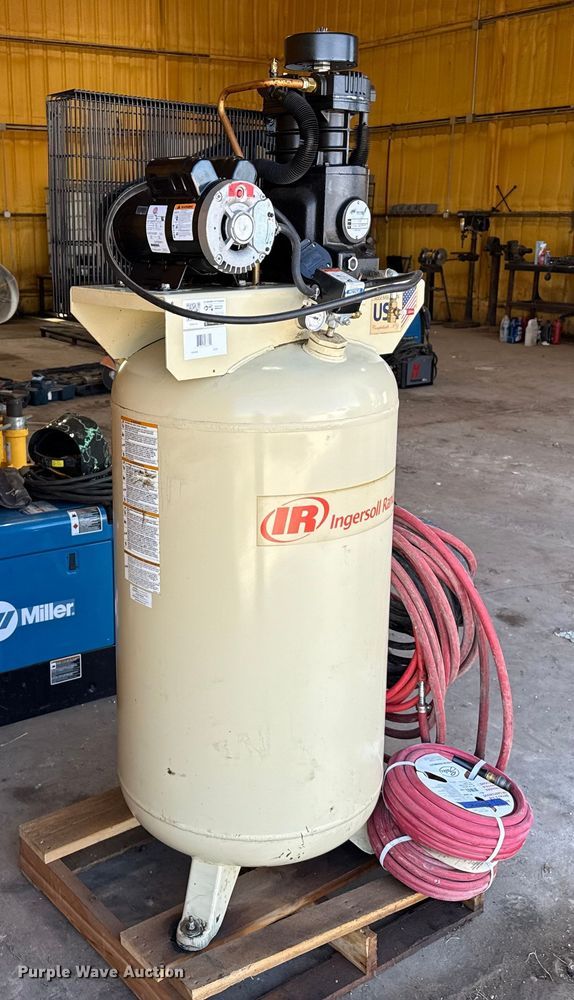 image for item EP0579 Ingersoll Rand air compressor